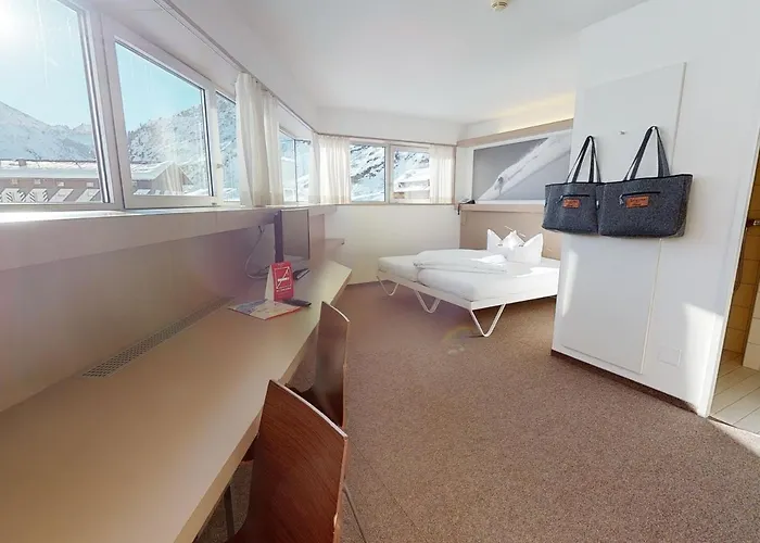 Austria Academy מלון