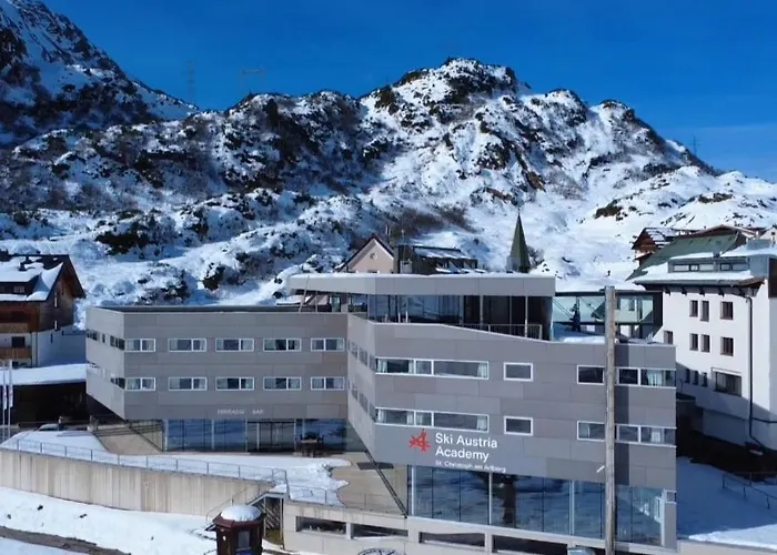 Hotel Austria Academy 3*