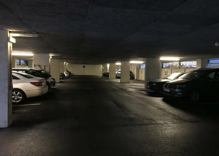 מלון Austria Academy 3*