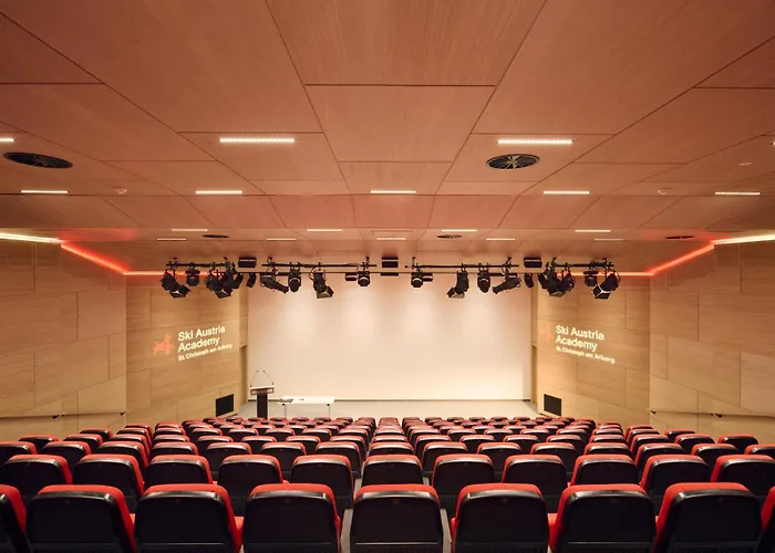 Hotel Austria Academy 3*
