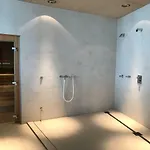 Austria Academy Hotel 3*